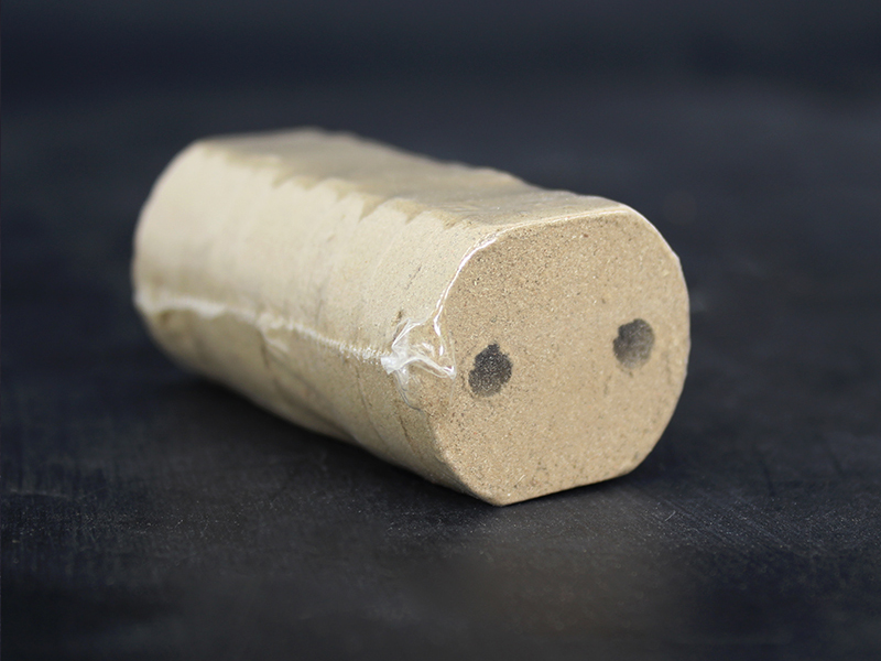 雙孔艾絨餅2.6*3*0.7CM